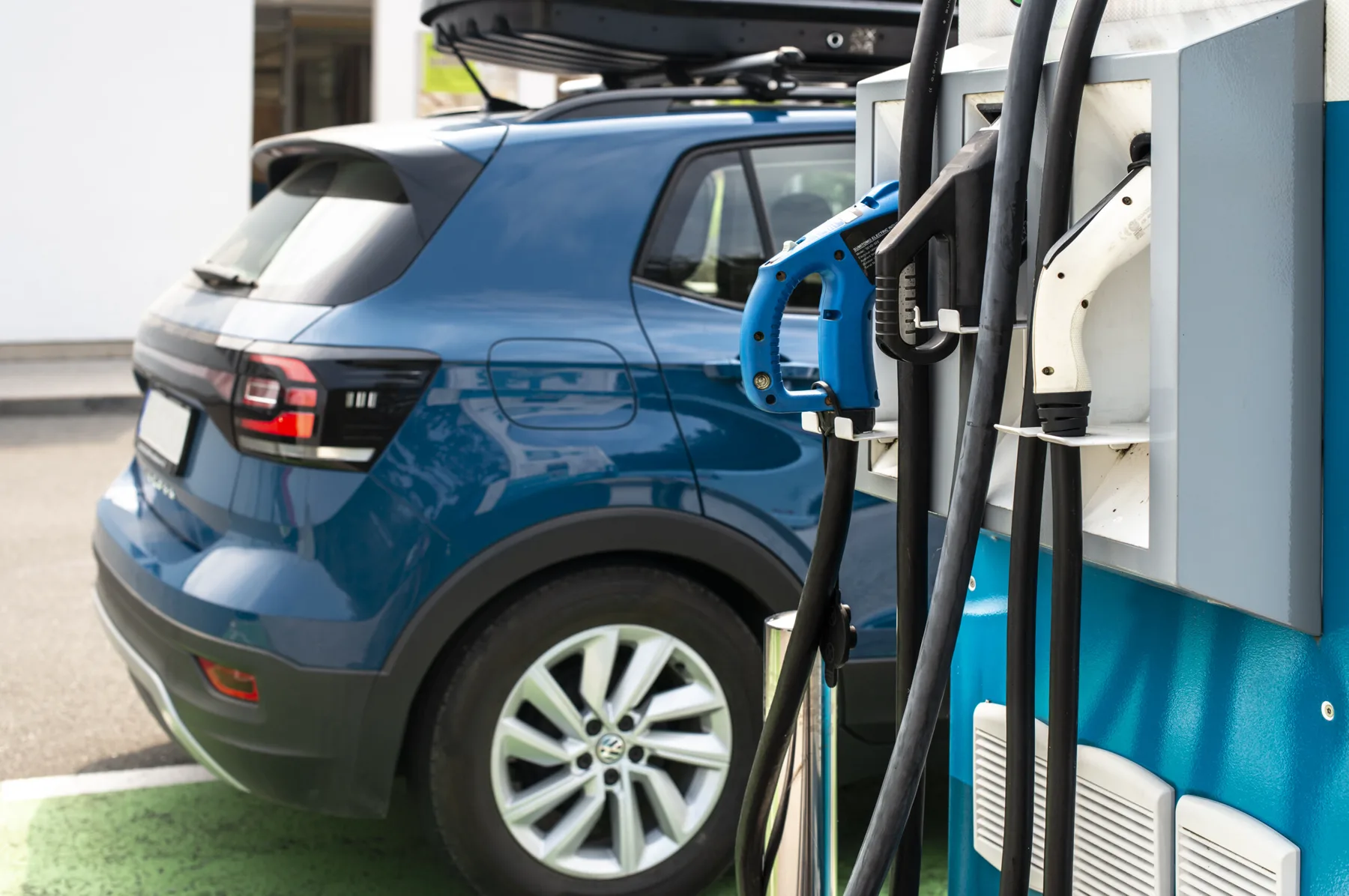 Volkswagen elbil i verkstadsmiljö
